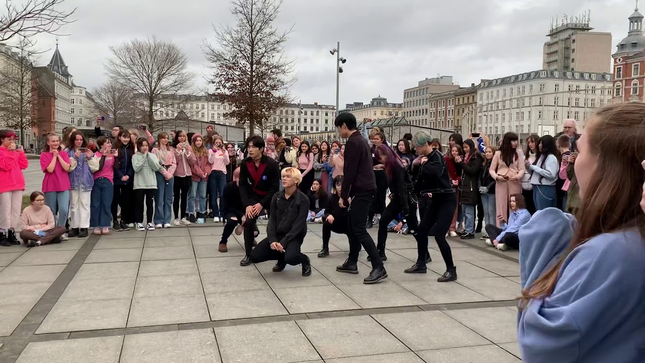 The J performance of Ateez (에이티즈) - ‘Answer’, in Copenhagen 1/02-2020