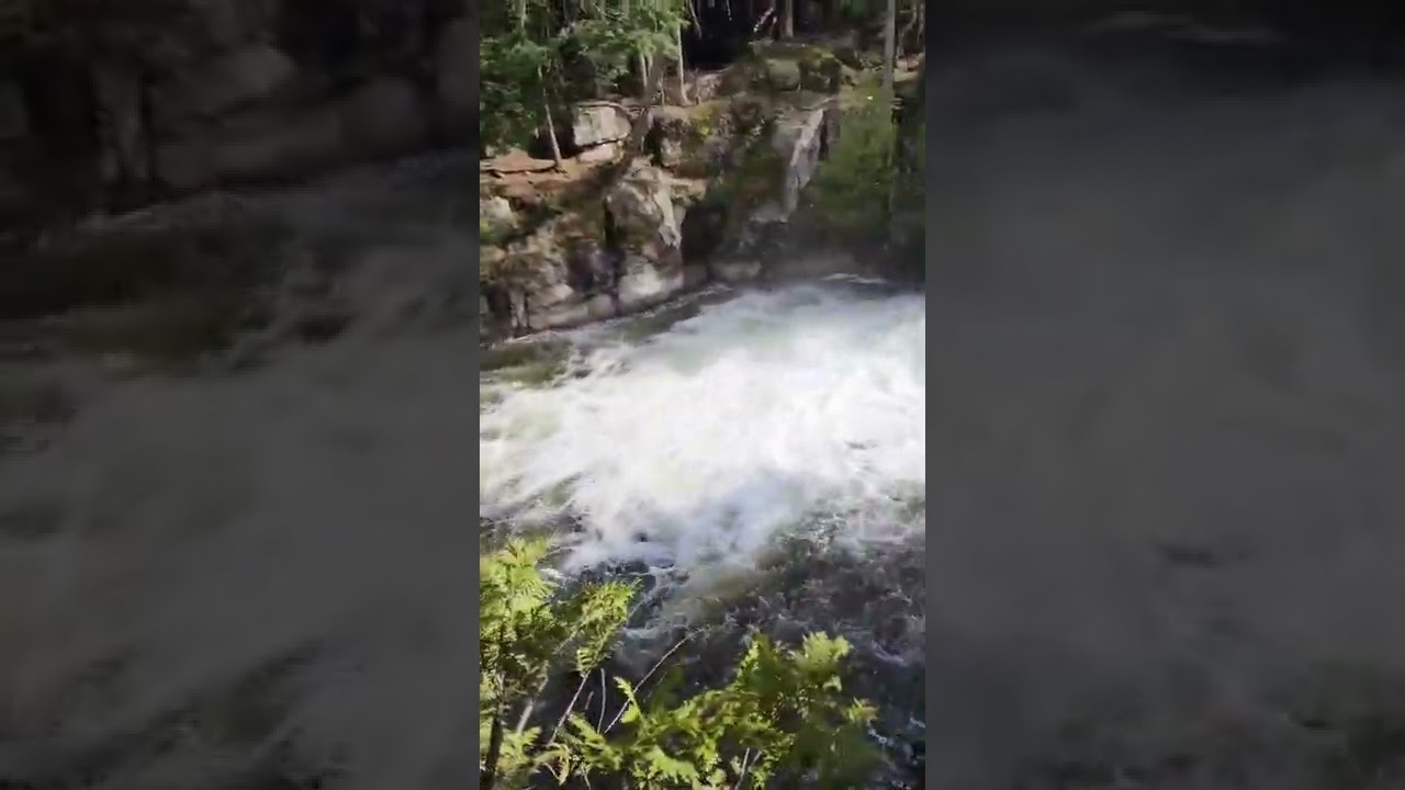 A little hike to Flume falls. 