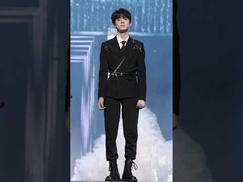 【TF家族三代】《年轻的战场》左航直拍 —「TF少年进化论-陆」