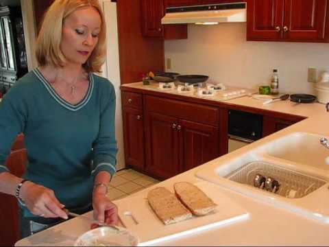 Betty's Quick Tip 7--How to Keep Your Sandwiches from Being Soggy