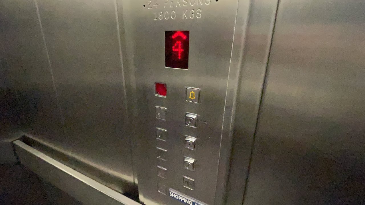 EPIC Motor! 1993 C&M Lifts In The Quayside Shopping Centre Car Park, Derry / Londonderry