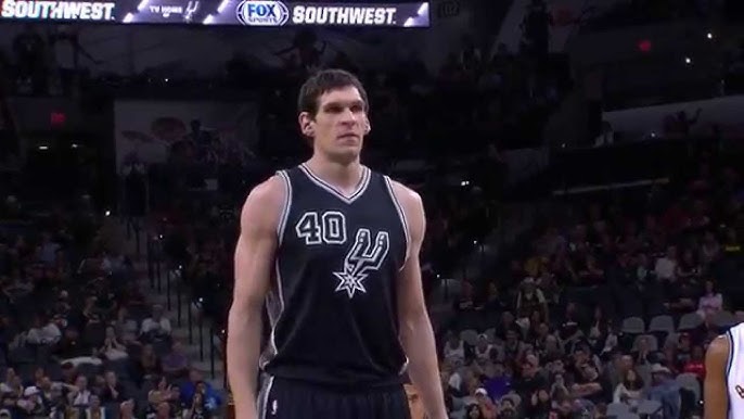 Camisa 23 on X: MANO DO CÉU O tamanho da mão do Boban Marjanovic em  comparação às cartas de Uno ASSUSTADOR, P*TA QUE PARIU 😳   / X