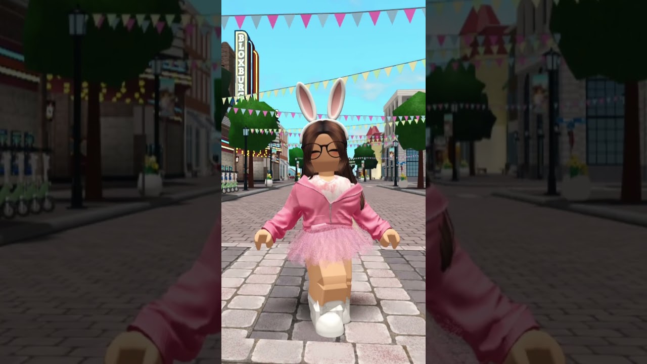 Bloxburg FIRST EVER Easter update! 🐣🐰 Don’t miss out on the NEW carrot car! 🥕