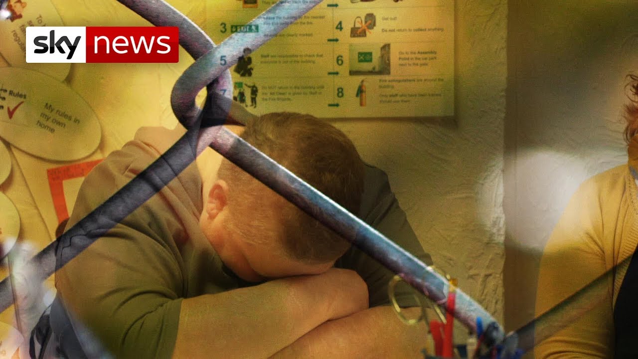 Строка 18: Запертые в опеке