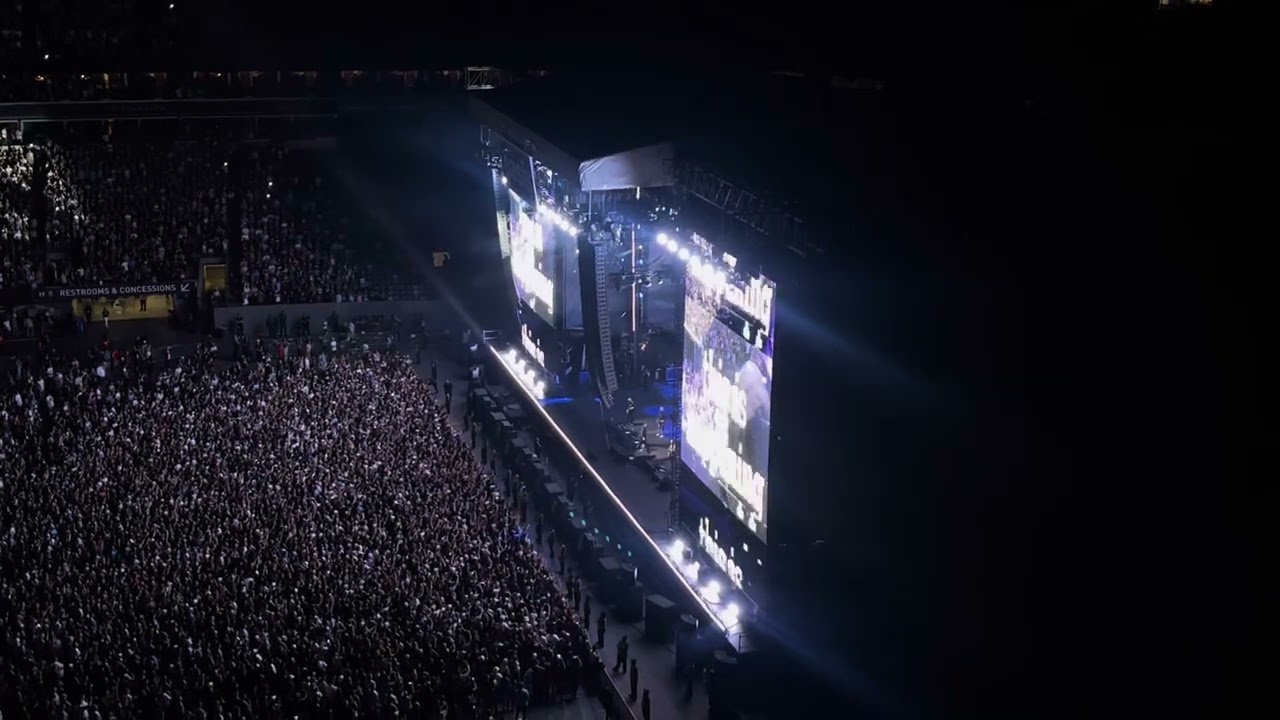 Oasis “Hello!” Live at MetLife Stadium