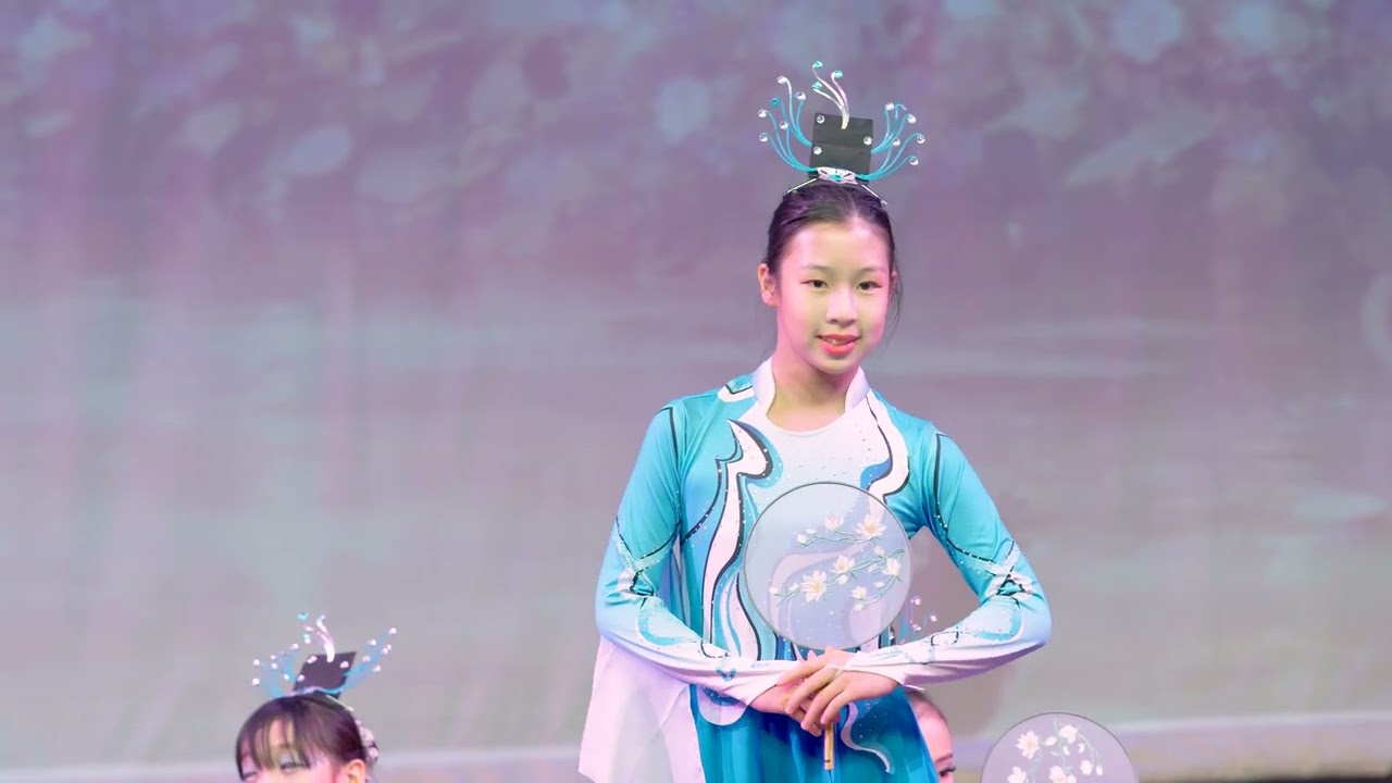 儿童舞蹈  雨中花