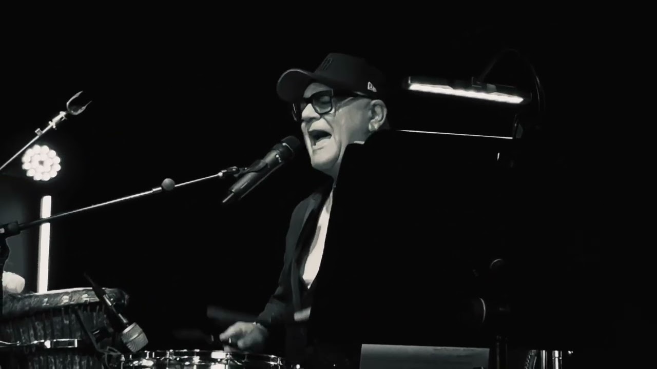 I Guess That's Why They Call It the Blues, John Reilly & Lewis Nikitiman