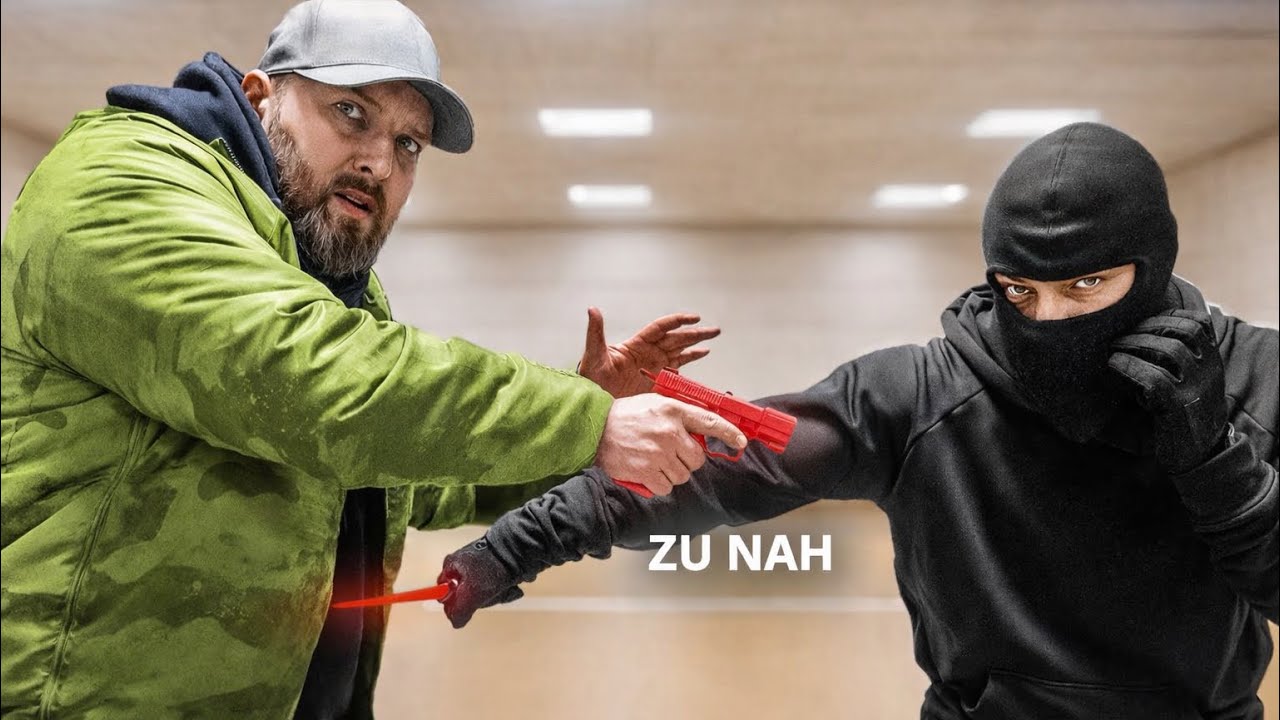 Warum selbst Polizisten gegen Messer scheitern!