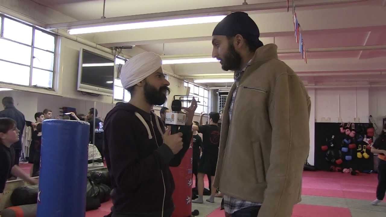 Monty Panesar at Del's Fitness Centre, Gravesend