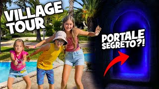 Village Tour fra piscine, grotte… e un PORTALE SEGRETO!🌲👻