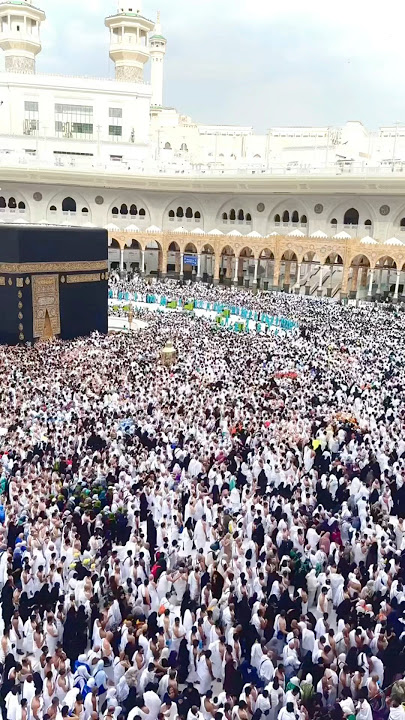 Million people performing umrah at alharam 🤲🕋 #subscribe #shorts #makkah