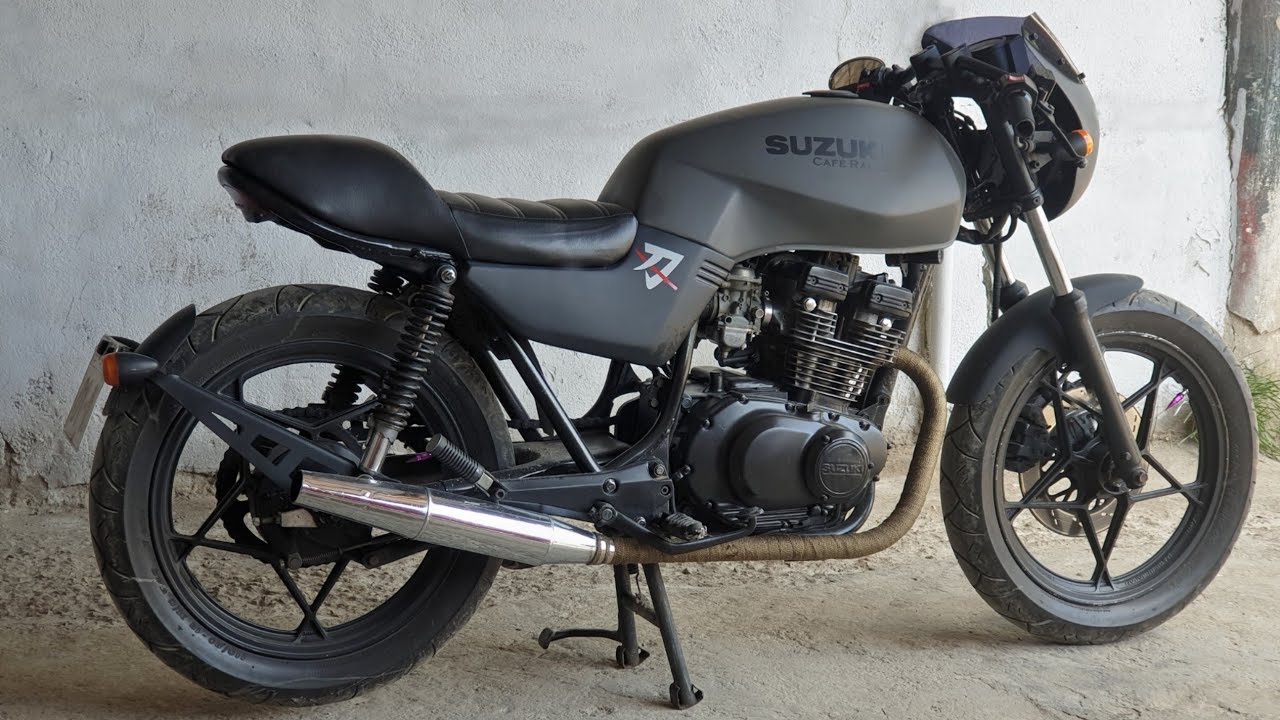 Red M - SUZUKI GSX 250 E 1985 cafe racer test ride - YouTube
