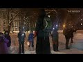 Фонарики и световые мечи: как по всей России прошли акции в поддержку Алексея Навального