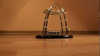 Newton's cradle (HD)