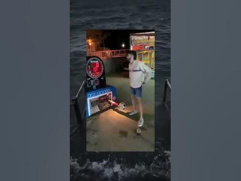 футбольчик - YouTube