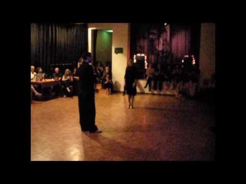 Santiago León y LIliana Tolomei. Barcelona milonga Aquelarre 21-02-2014 3/4