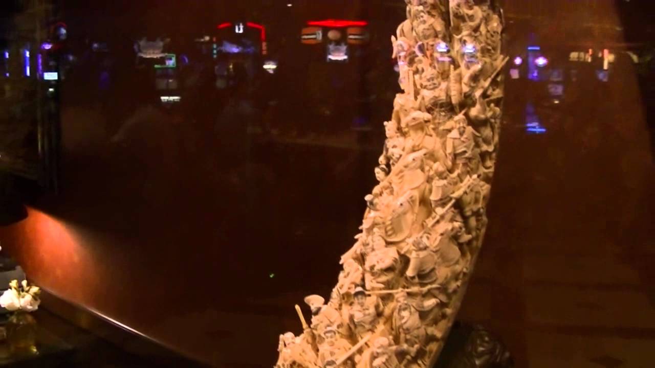 Wooly Mammoth's Ivory Carving at Treasure Island in Las Vegas (HD) YouTube