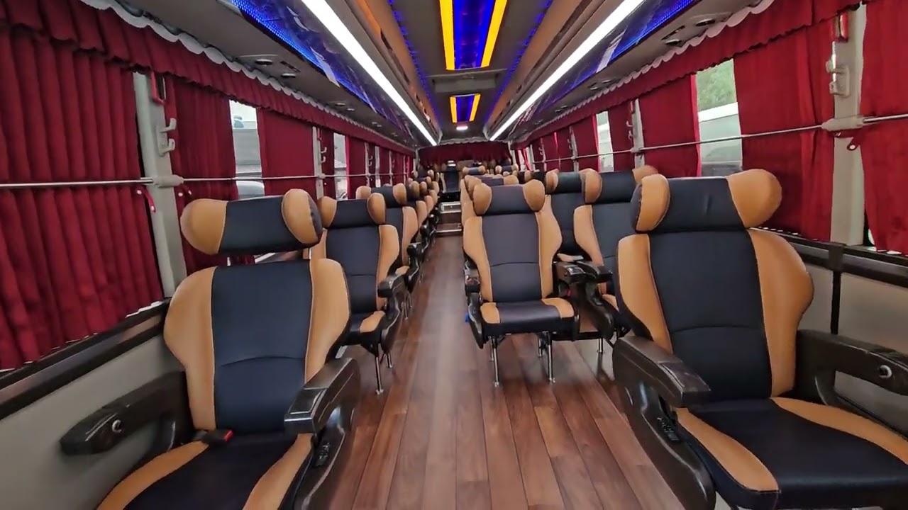 기아 뉴그랜버드 실크로드 우등 완전풀옵션 2021년형 무사고 실주행 상담 010 4433 7777 네이버나 다음에서 조선버스 검색