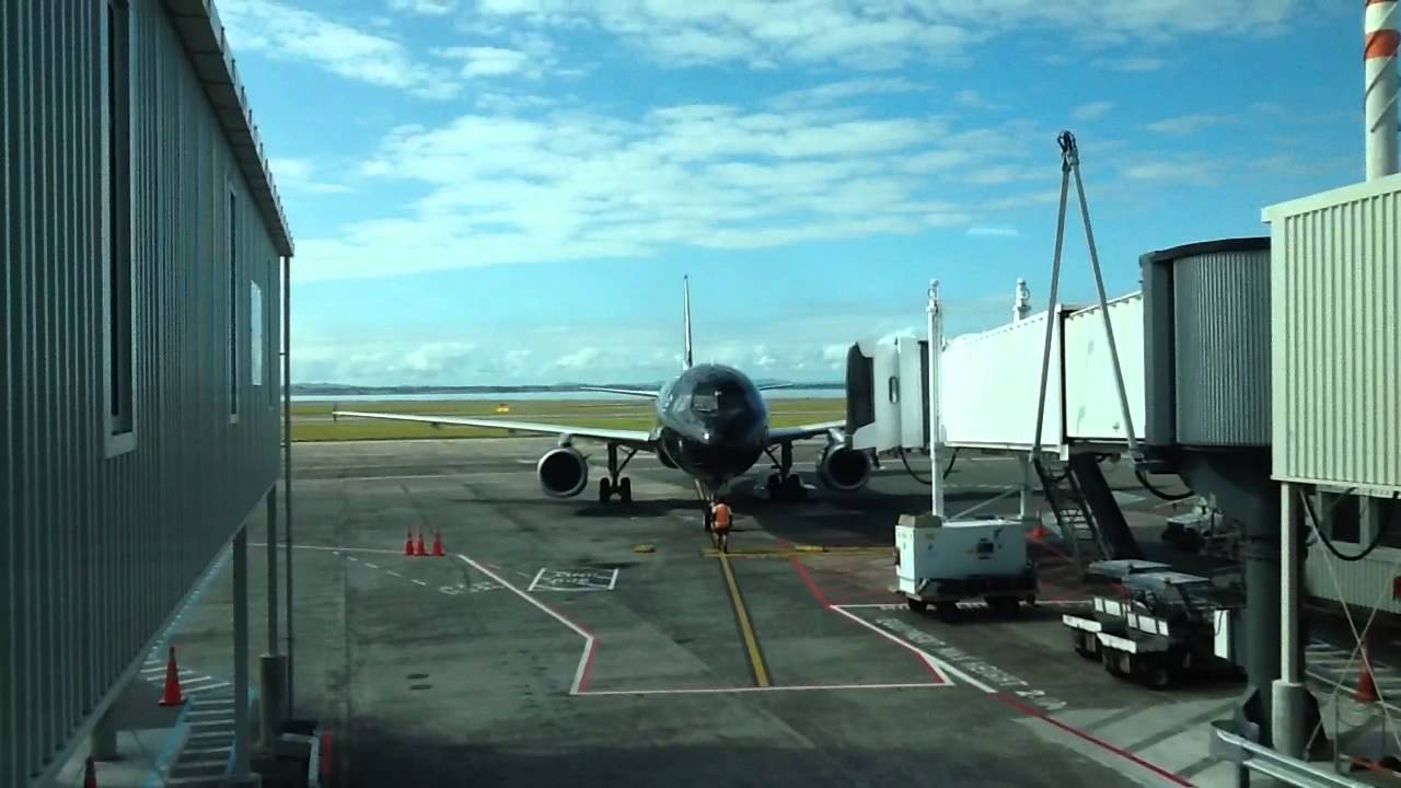 Auckland Airport Domestic Terminal 29/12/2014 (4/4) - YouTube