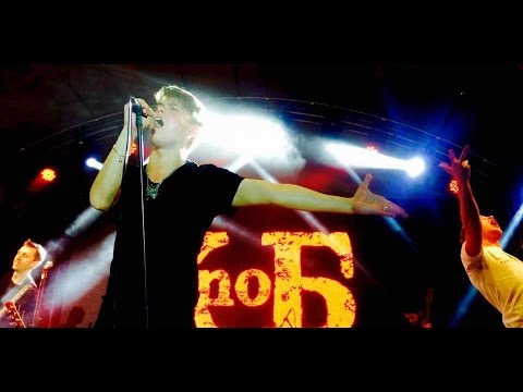 Каблуками по Бруківці Ой по горах на підборах