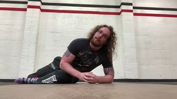 Batwing reverse plank