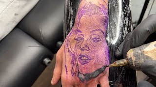 LIVE TATTOO: Marylin Monroe Hand Tattoo
