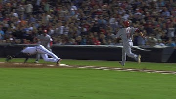 CIN@ATL: Reds challenge out in 9th, call confirmed