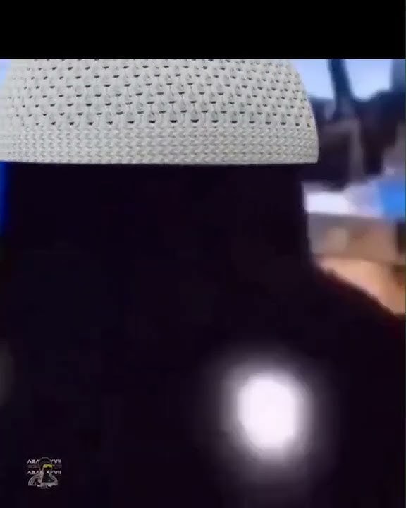 Among us Hitam,Besarkan Volume