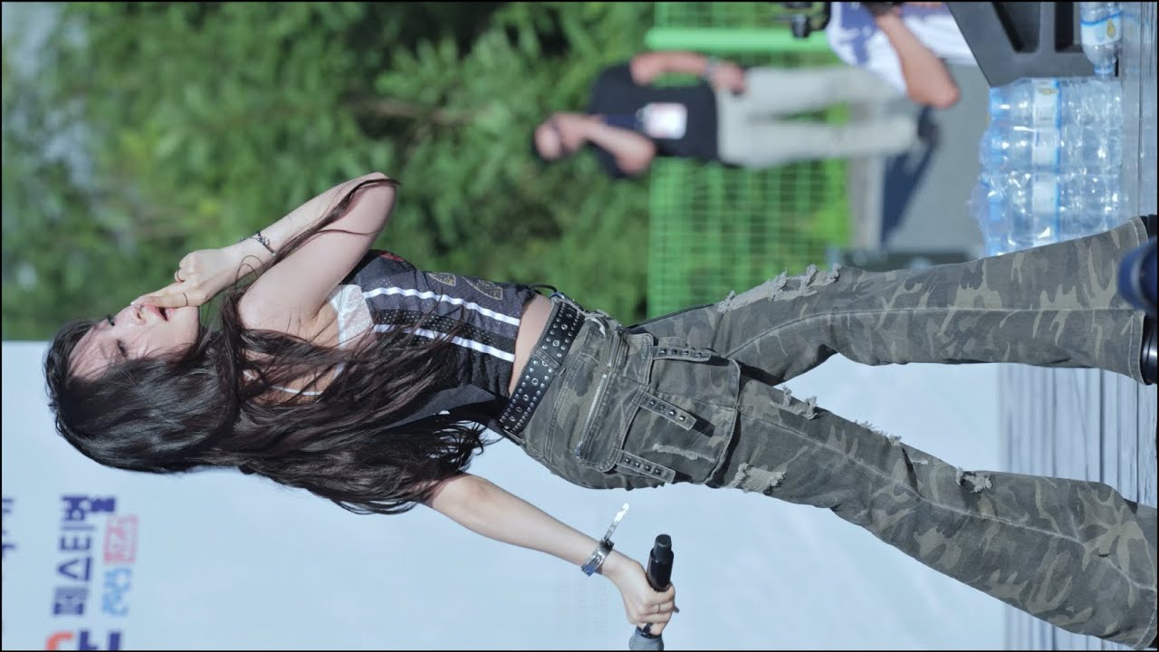 250921 청하(CHUNG HA) 벌써 12시/Gotta Go 직캠/fancam @ 계룡군문화축제 by hoyasama