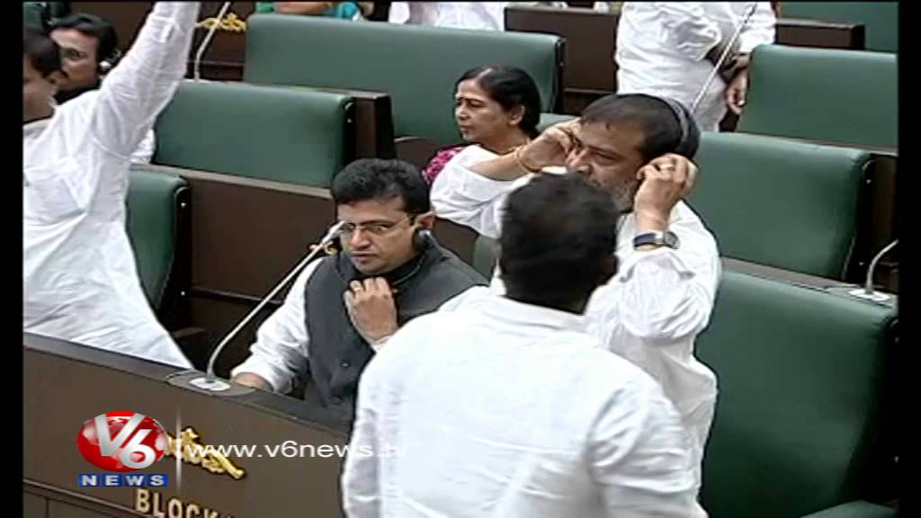 Seemandhra Leaders Back Step to Discuss Over T Bill in AP Assembly