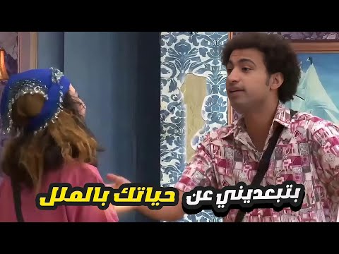 علي ربيع متقمص شخصيه محمد منير على المسرح وبيغني ويزو ساعتين ملهومش حل