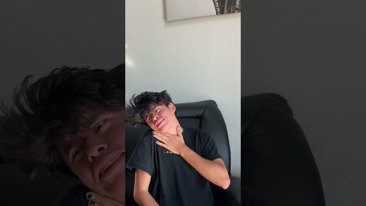 When you sleep wrong 😢😭  #fypシ #comedy #foryou