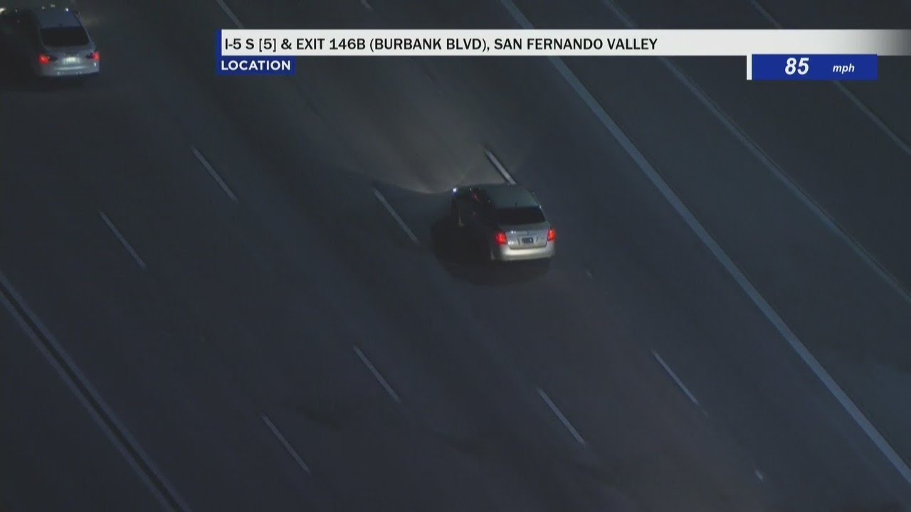 Suspect leads officers on chase through LA County - YouTube