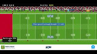 im playing RETRO BOWL 🏈