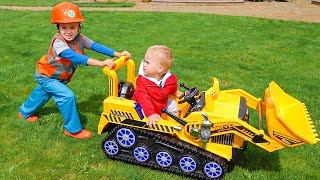 Vlad and Niki play with they own toys and help brother Chris Resimi