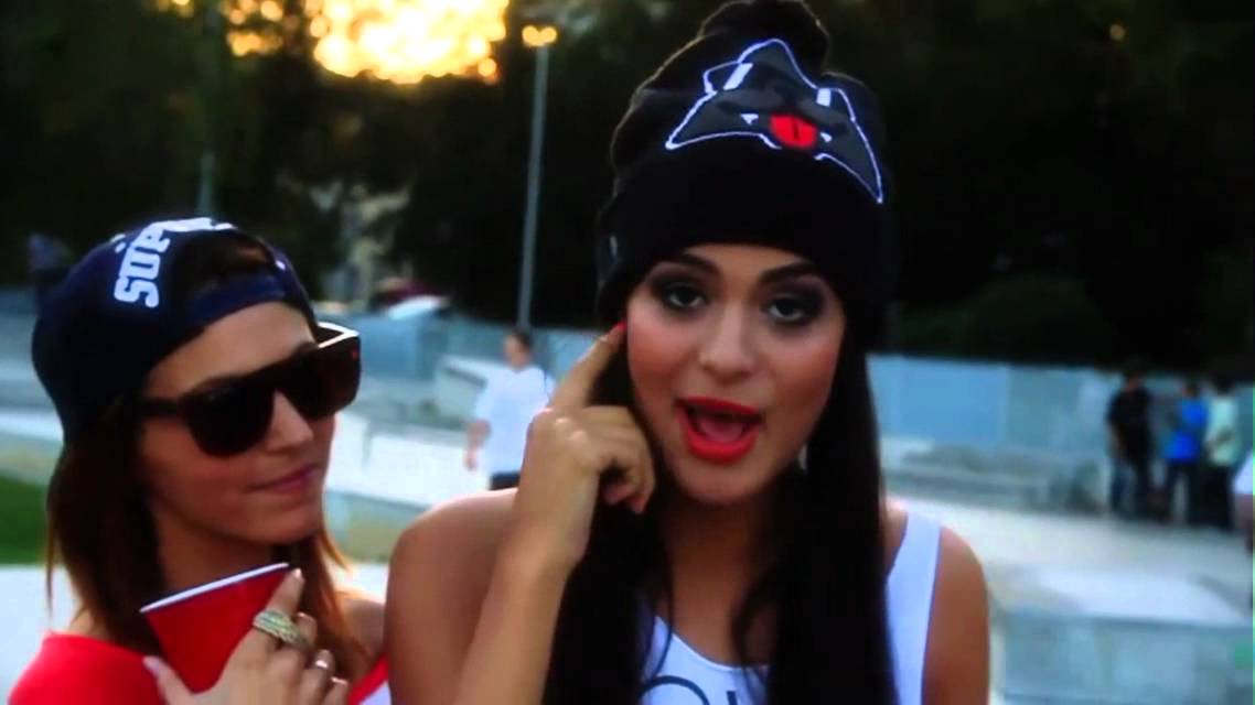 Cro Easy Official Video - YouTube