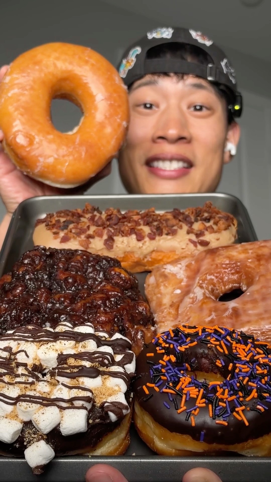$20 Dessert from Randy's Donuts - YouTube