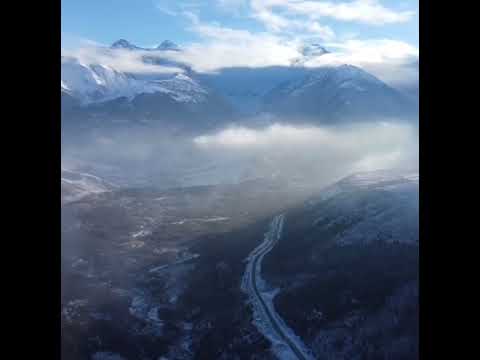 Wideo: Lodowiec Kolka, Wąwóz Karmadon, Republika Osetii Północnej. Opis lodowca. 2002 katastrofa