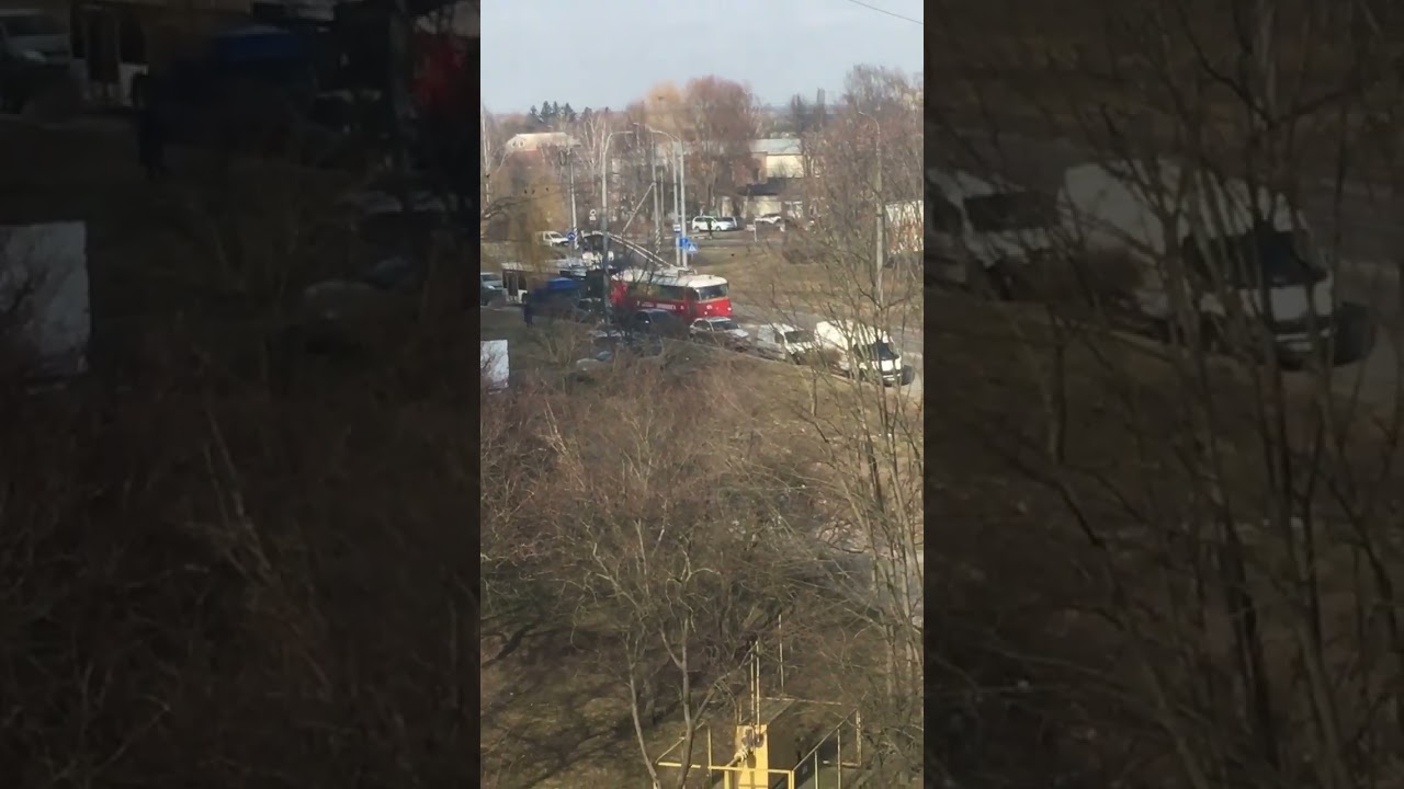 ￼Шкода 9 tr тягне зламаний тролейбус Maz 194 