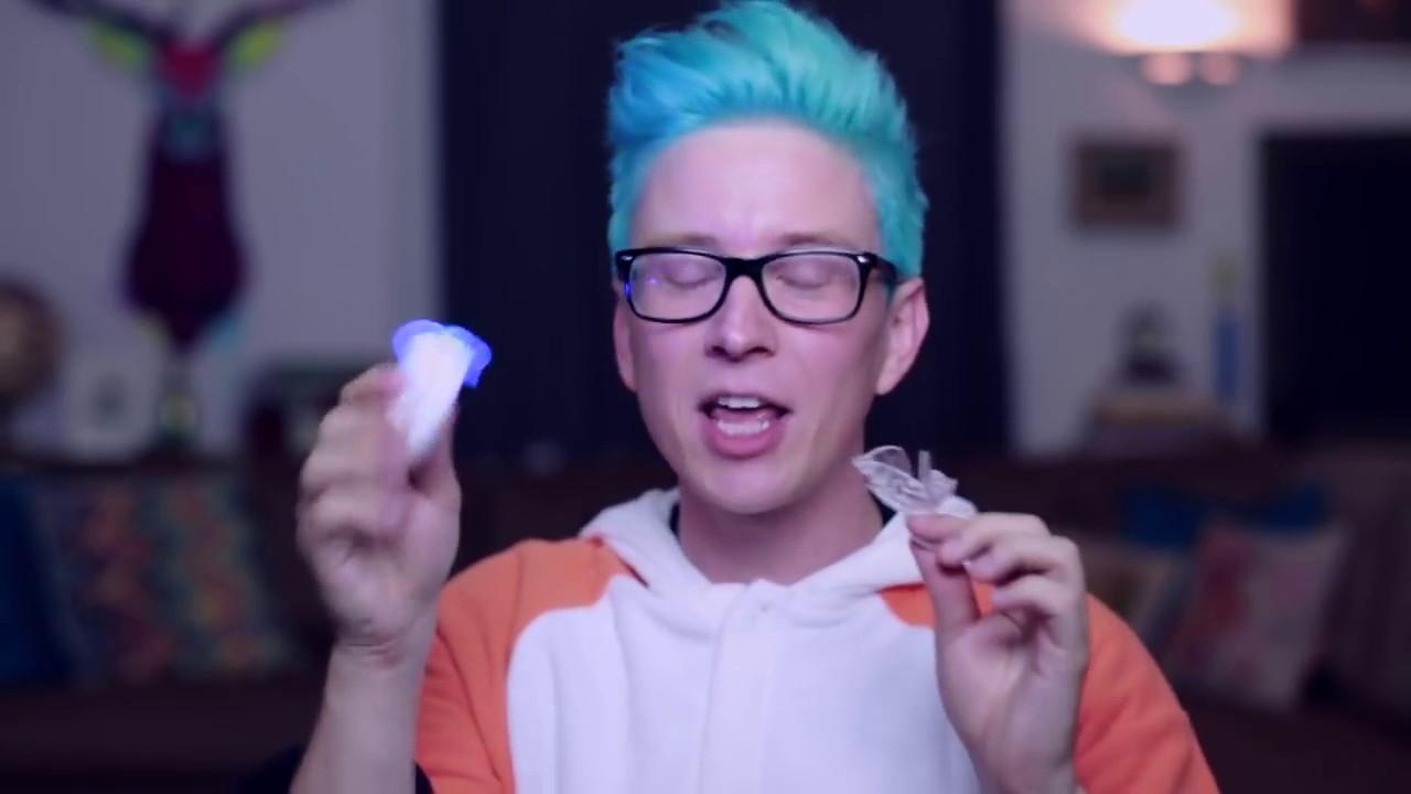 10 Things I Do When I Wake Up   Tyler Oakley Smile Sciences