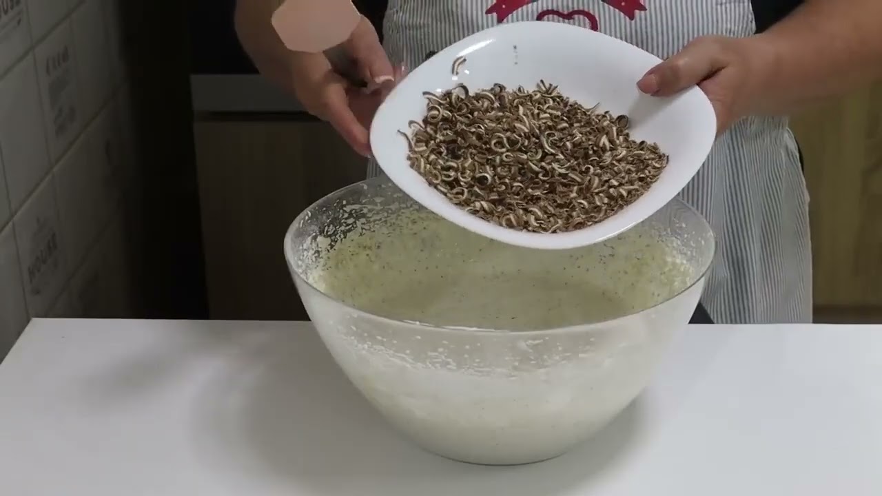 Ovaj slatkiš se bukvalno topi u ustima!Nećete verovati koliko je dobar!Idealni dezert za 8 mart😍✨