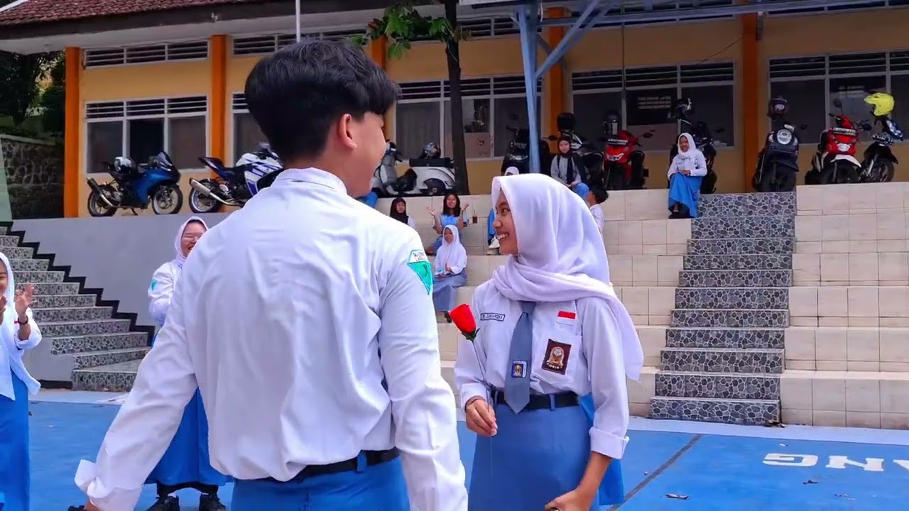 JUARA 2 KELAS X MVCC SMAN 1 LAWANG | X-6 | Anak Sekolah-Chrisye