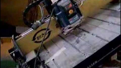 CNC router at 250 IPM Mach3