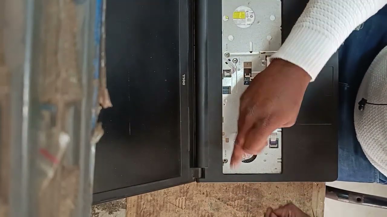 How to assemble Dell Inspiron 5558 laptop with 