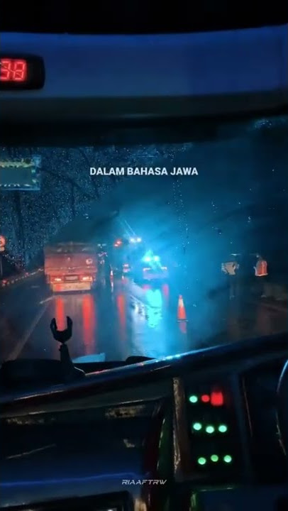[story'wa 17detik]. QUOTES di dalam kabin bus hak yang terberat adalah berharap Karo Manusia;)