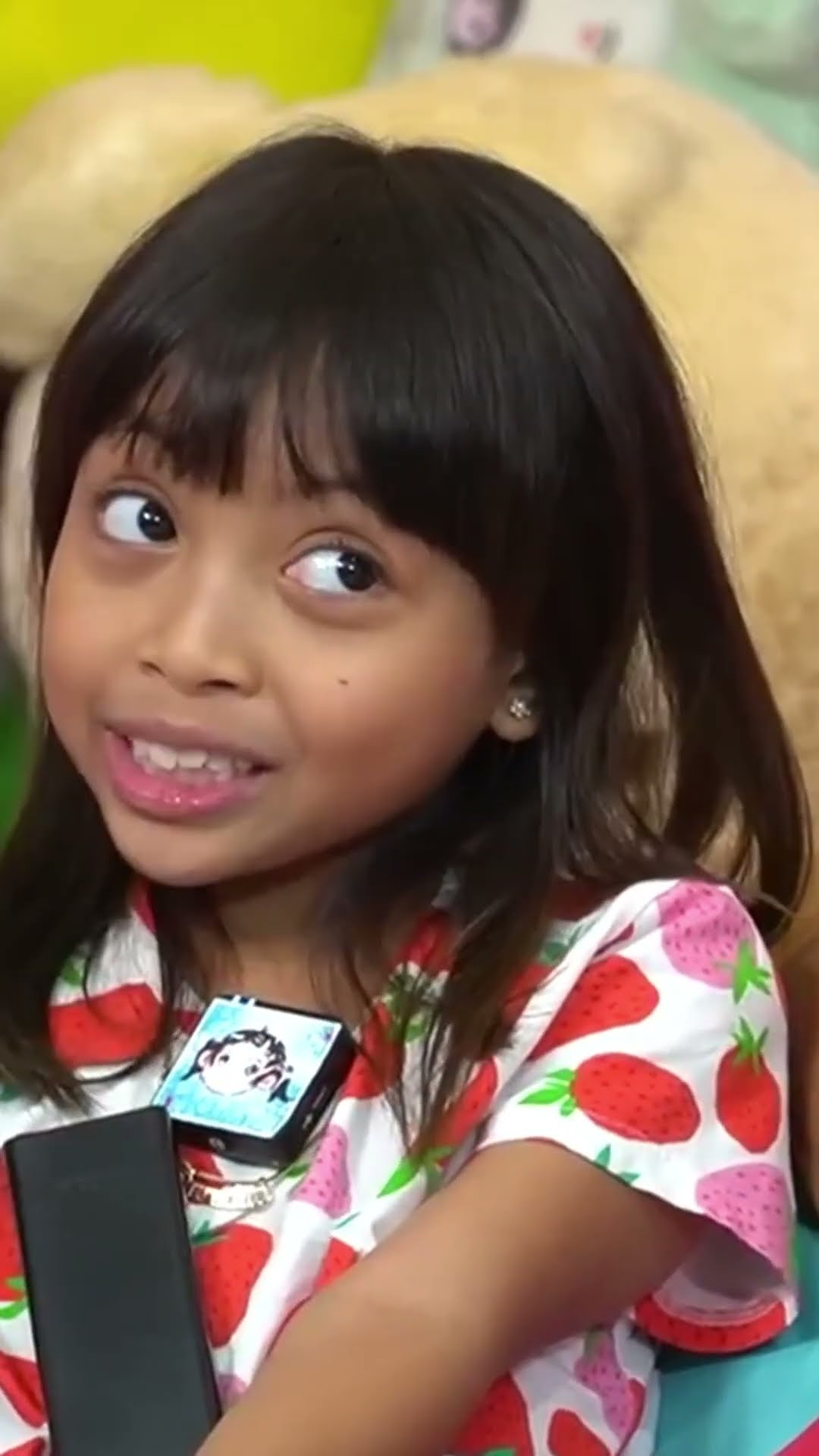LEIKA LAGI DANCE LAGU LIBURAN, TIBA-TIBA LEIKA MALAH KESURUPAN ?? #leika #shorts
