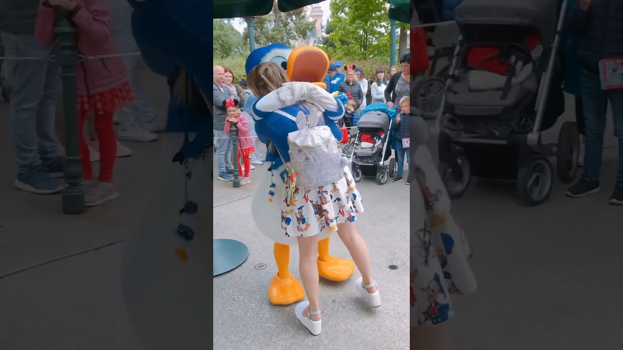 Chapter 2: Wait for it… 😋💙⚓️ Sorry Daisy! 😳 #DonaldDuck #disneyland #disney #dlp #daisyduck