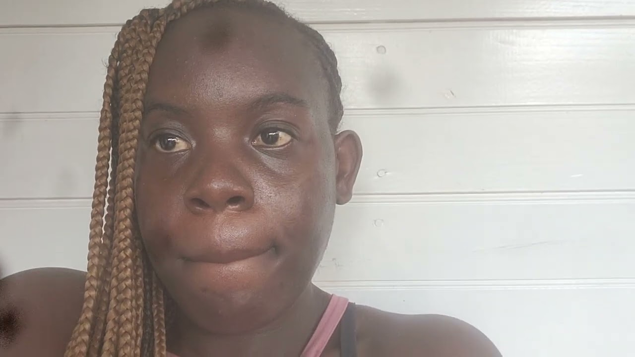 Просматриваю видео с моими прекрасными людьми, просто немного гуляю и снимаю прогулку.