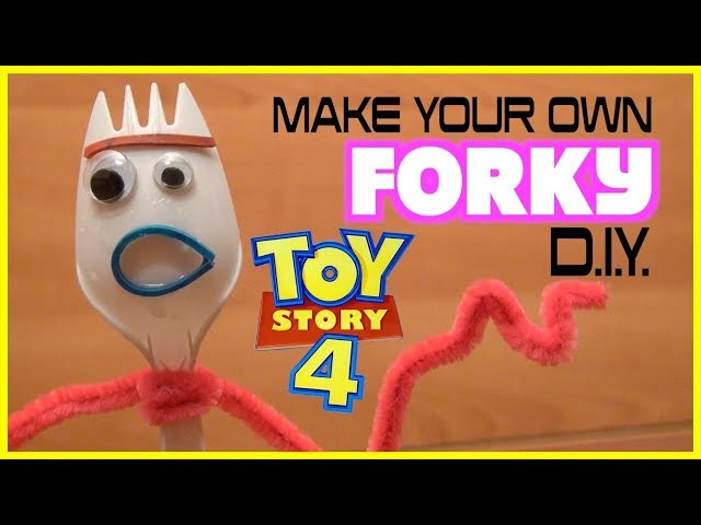 Disney Toy Story 4 Make Your Own Forky with Scene