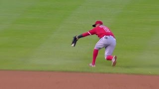 LAA@COL: Aybar ranges and makes a strong throw